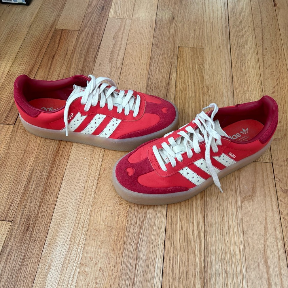 Adidas Sambae Sneakers with Hearts! | W 8.5